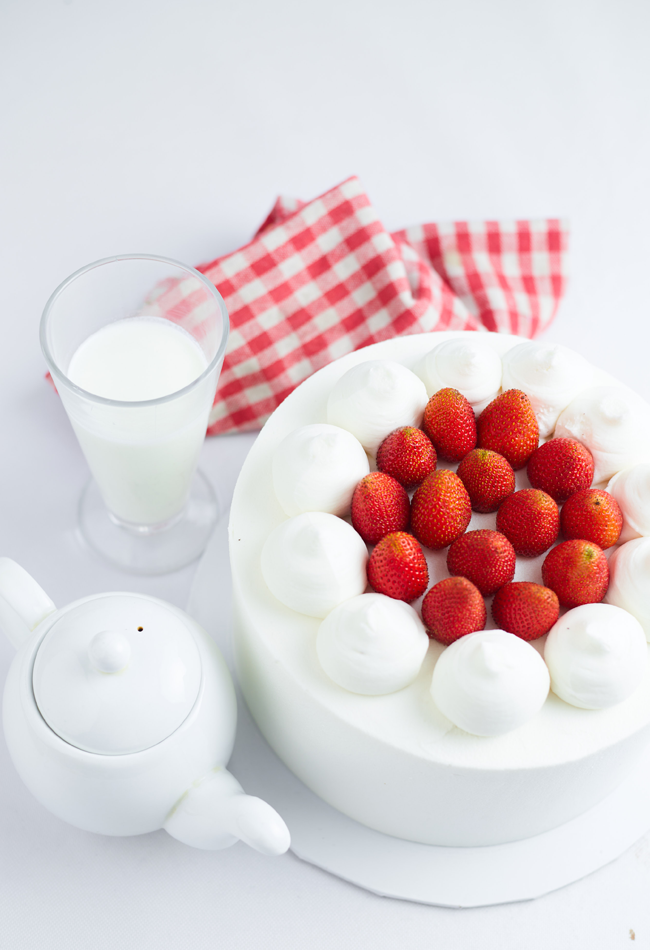 5 Perfect Cakes to Surprise Your Mum in Nigeria From Anywhere in The World